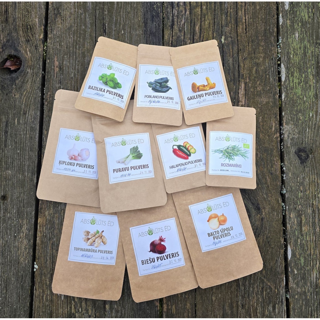 Novembra pulveru komplekts